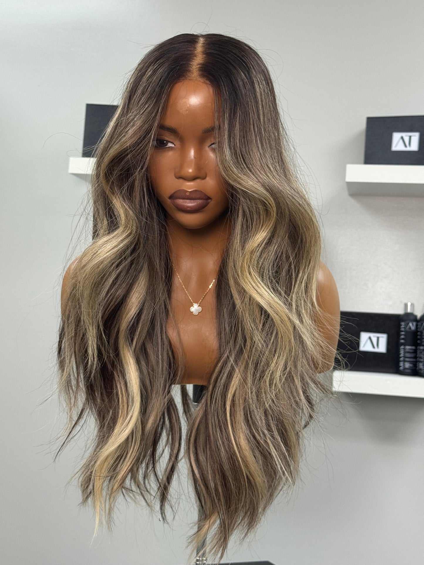 R2S Wig Closet 003 (medium)