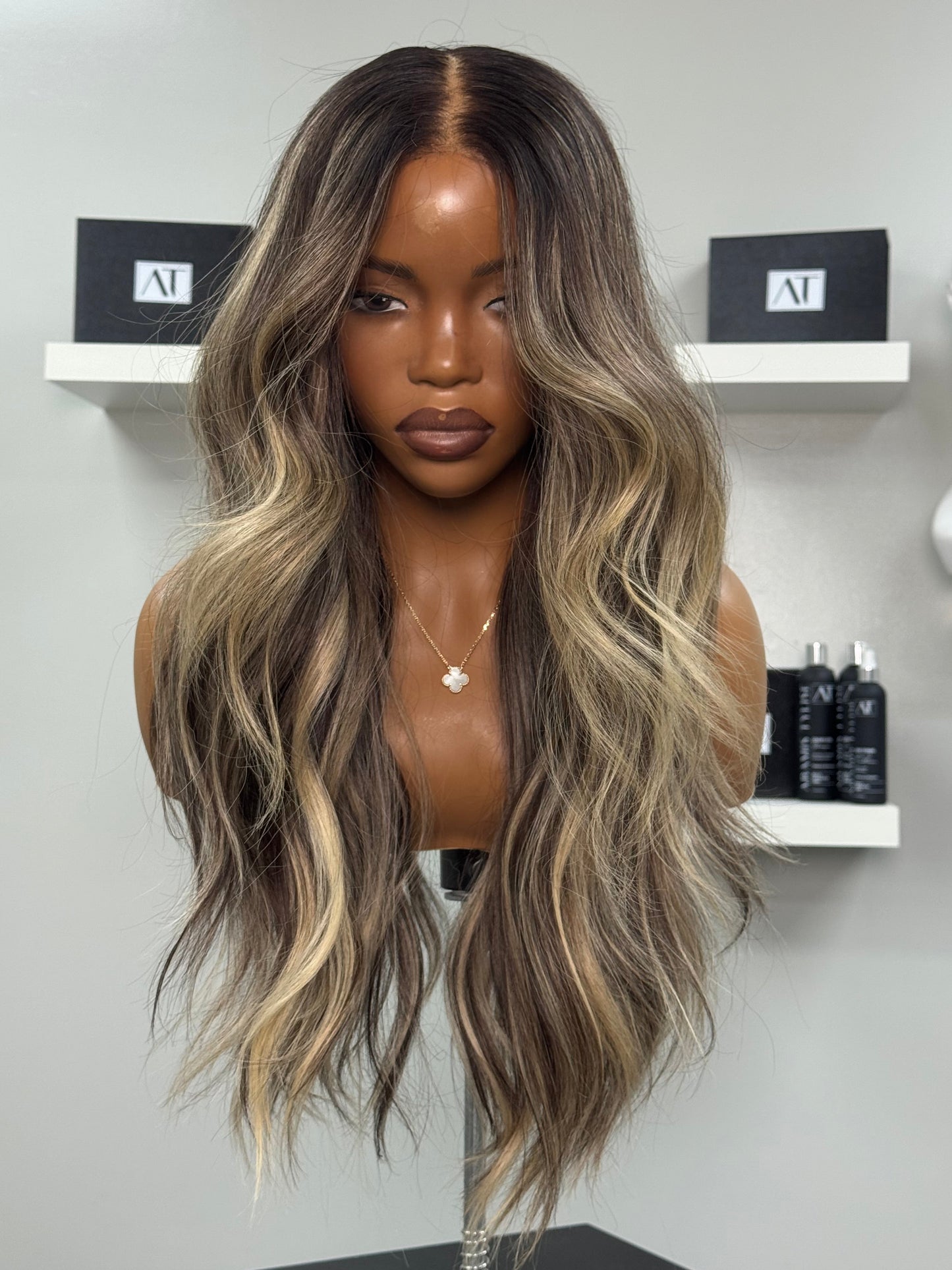 R2S Wig Closet 003 (medium)